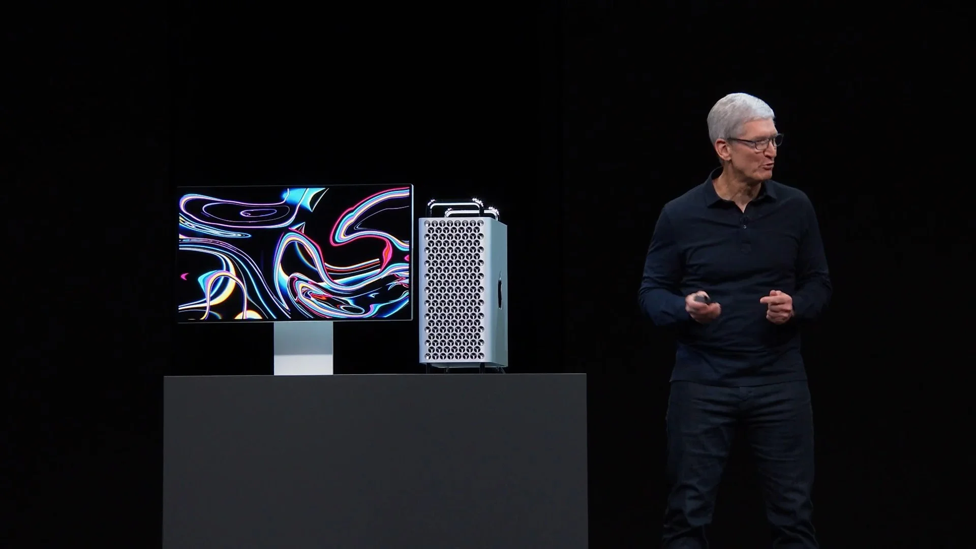 Представлен новый Mac Pro: мощнейший настольный ПК, который похож на терку  - фото 1