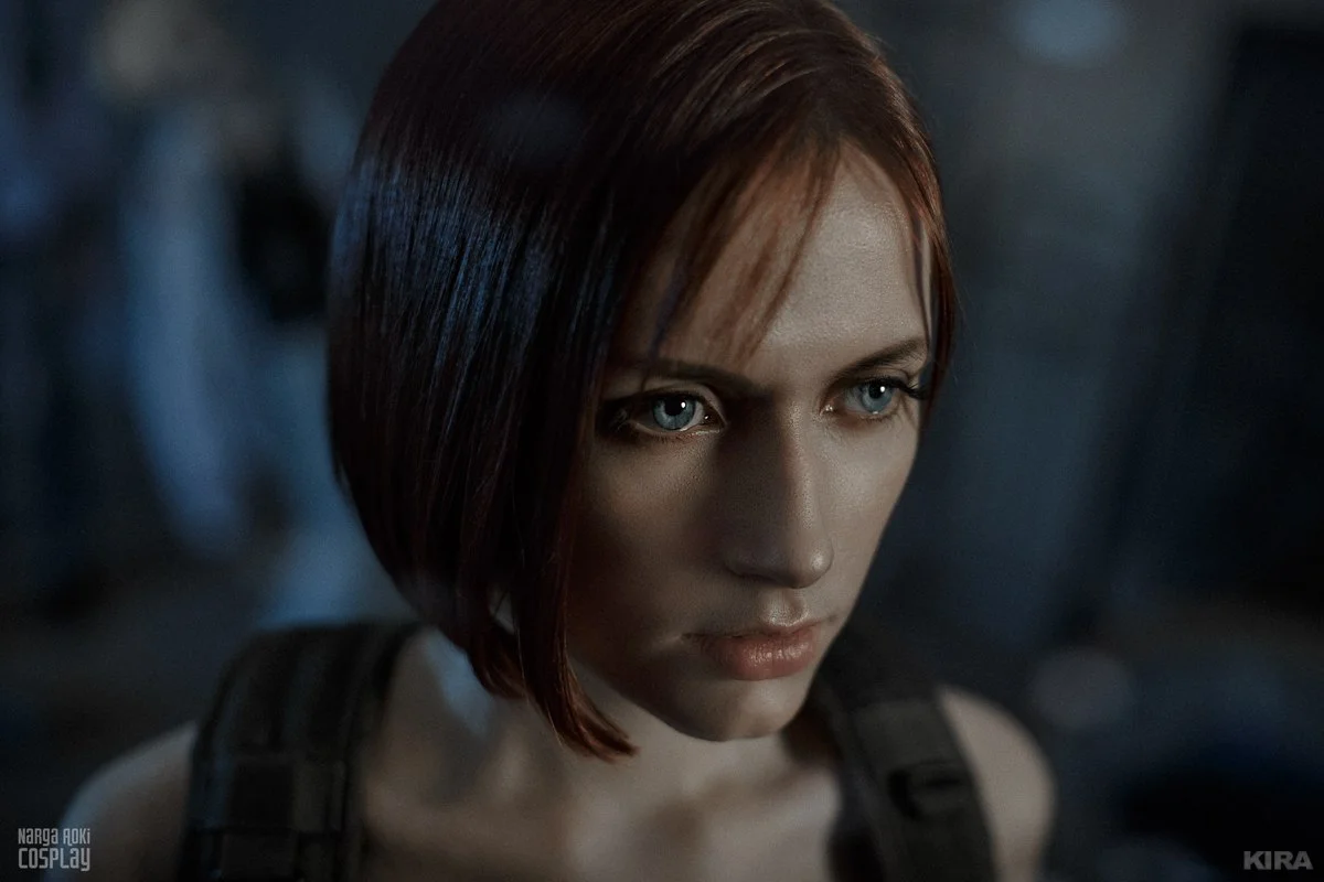 Косплей дня: Джилл Валентайн из Resident Evil 3: Nemesis﻿ сражается с зомби - фото 11