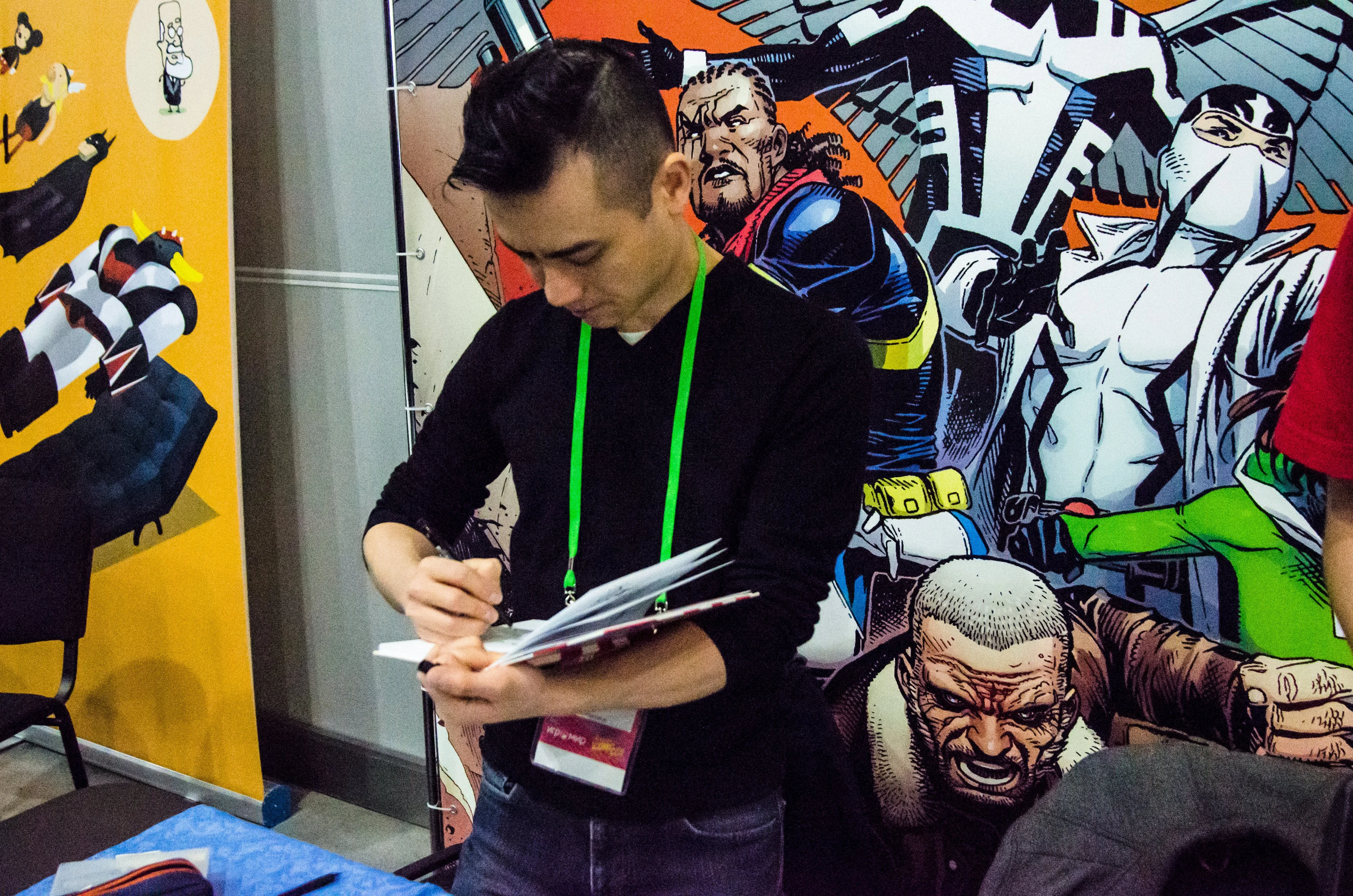Суть. Мини-интервью с художником Marvel Джимом Ченгом с Comic Con Russia 2017 - фото 1