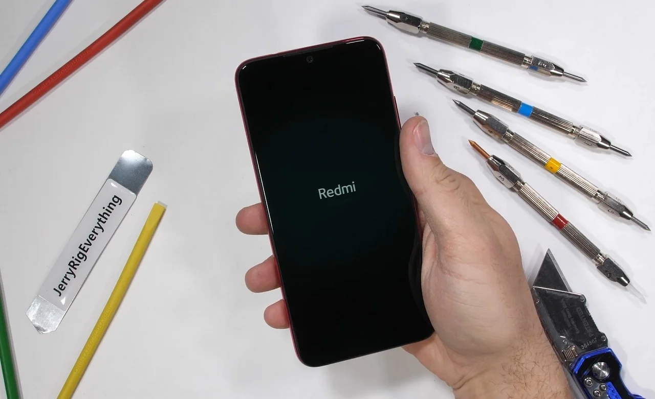 Xiaomi Redmi Note 7 провалил тест на прочность - фото 1