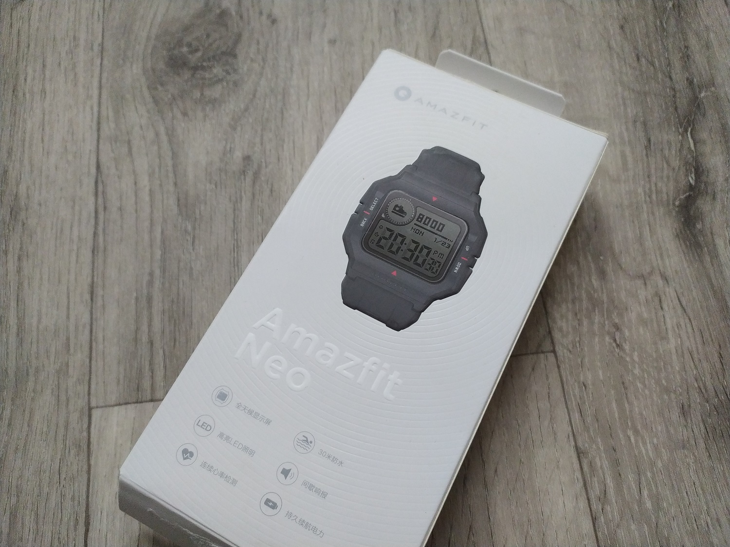 Обзор Amazfit Neo: бюджетный долгоиграющий фитнес-трекер в корпусе ретро-часов - фото 1