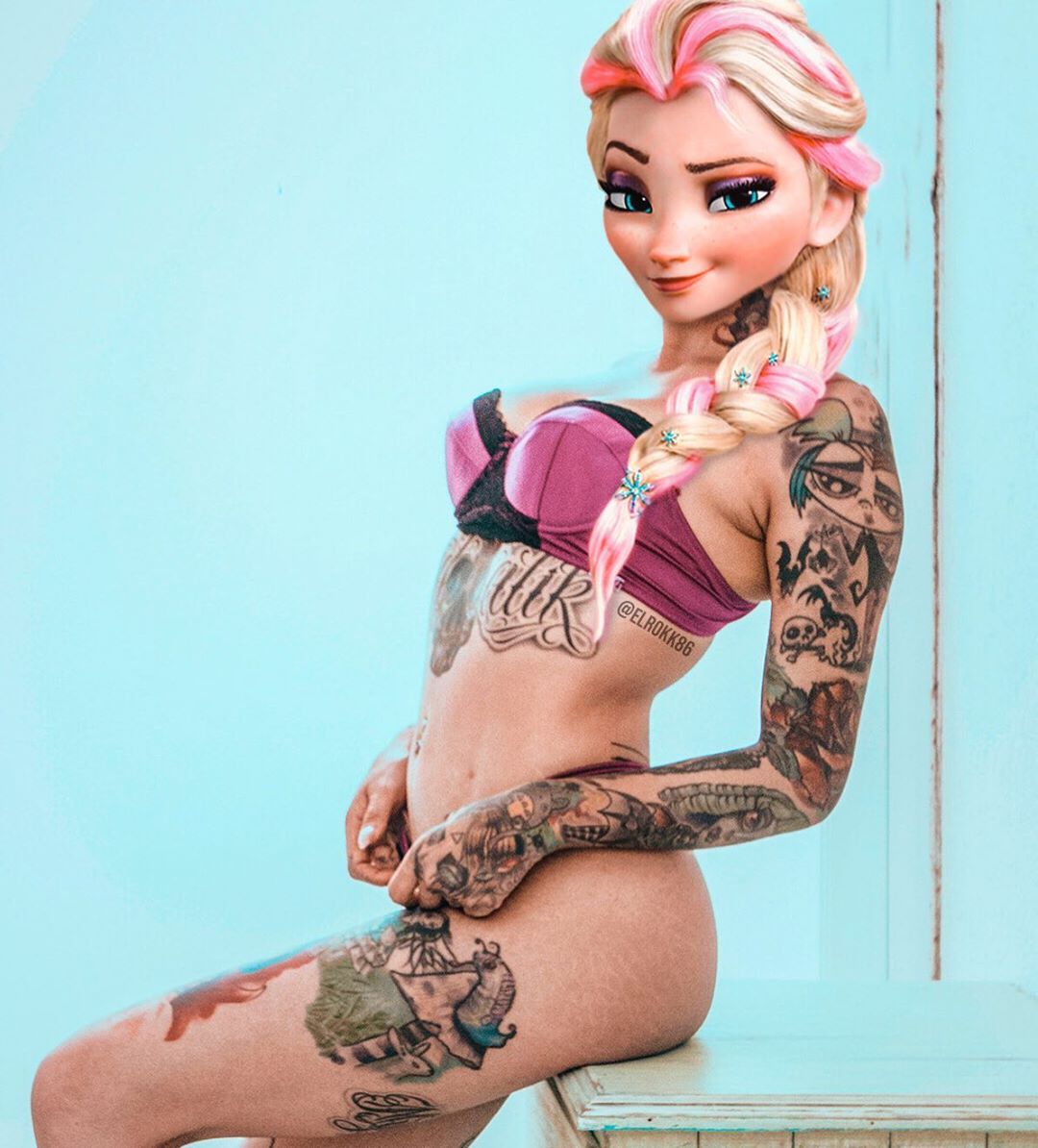 Дизайнер добавляет принцессам Disney татуировки, а супергероям еще и бороды - фото 1