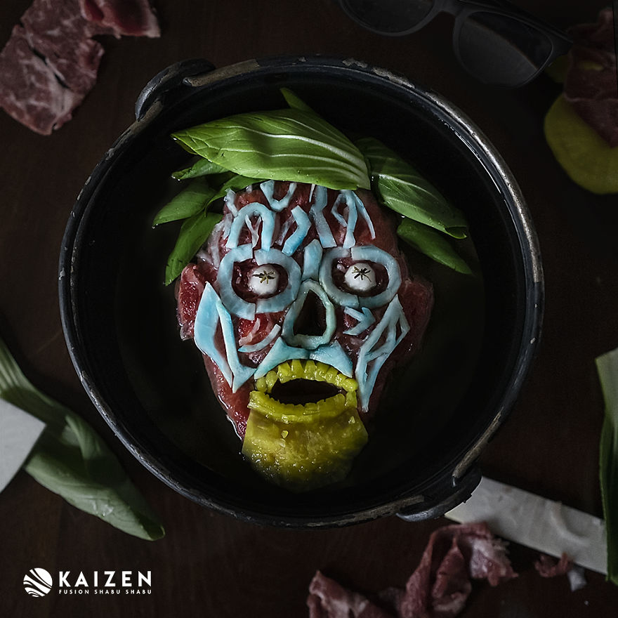 «Чужие среди нас»