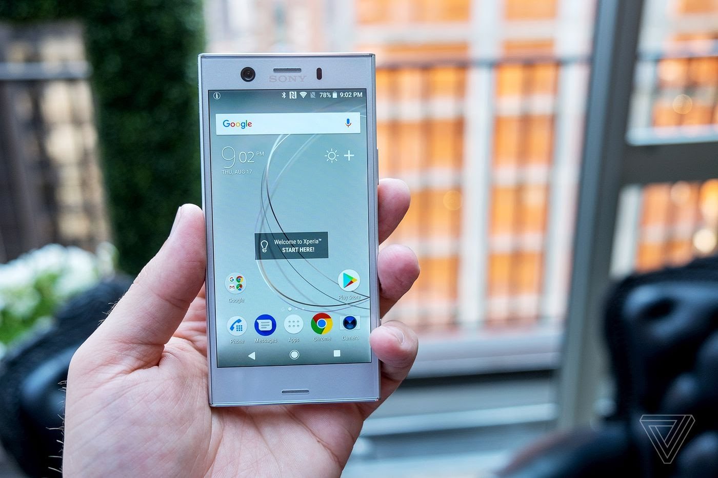 Компактные флагманы возвращаются. Sony показала XZ1 в двух размерах - фото 2