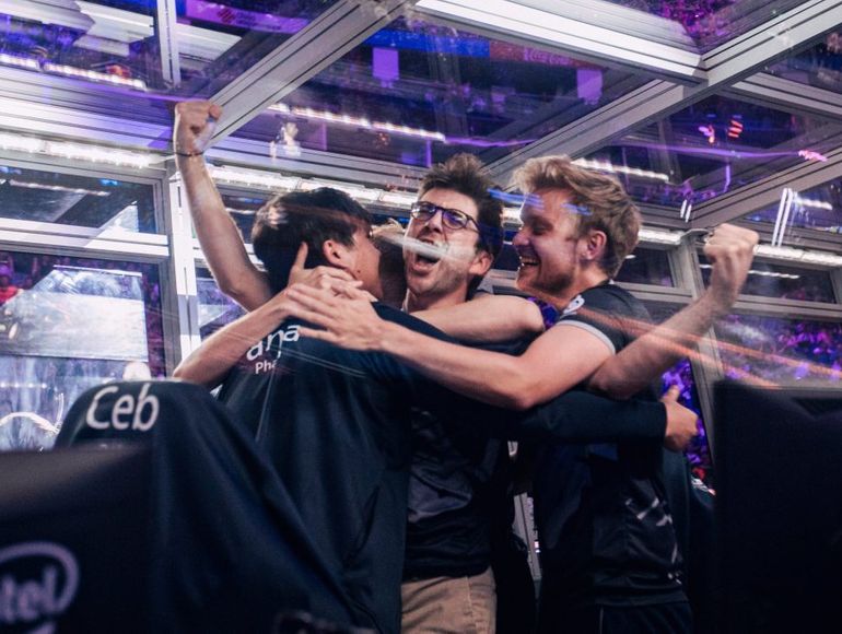 Ушла эпоха: состав двукратных чемпионов The International по Dota 2 покинуло уже три игрока - фото 1