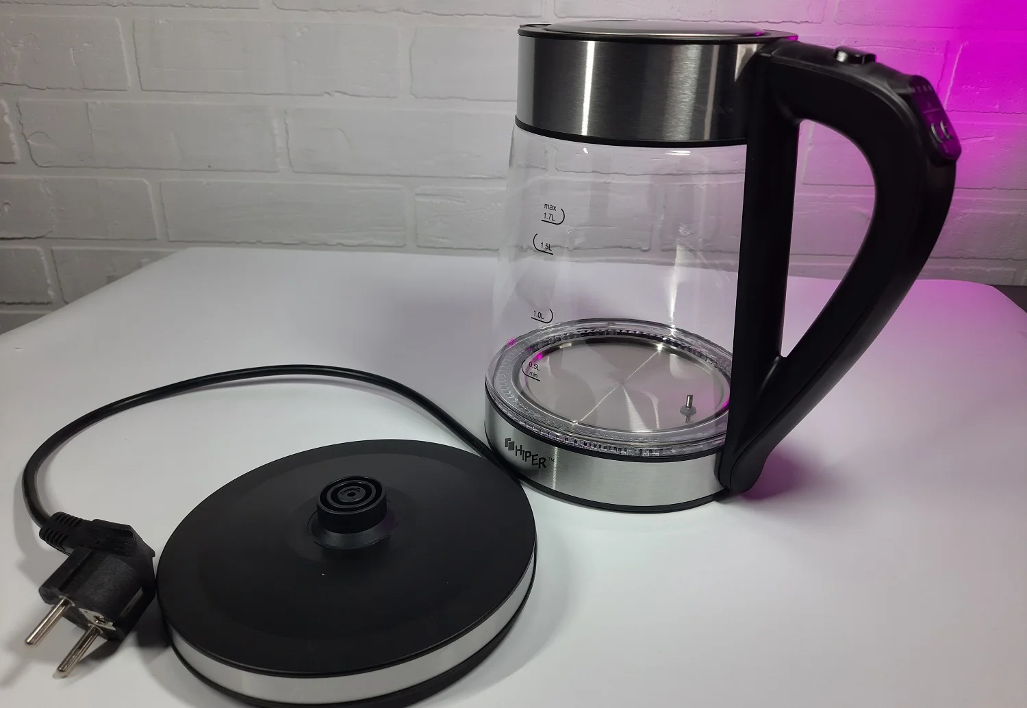 Настольная лампа, смарт-чайник и «умные» лампочки: обзор устройств для дома Hiper IoT - фото 3