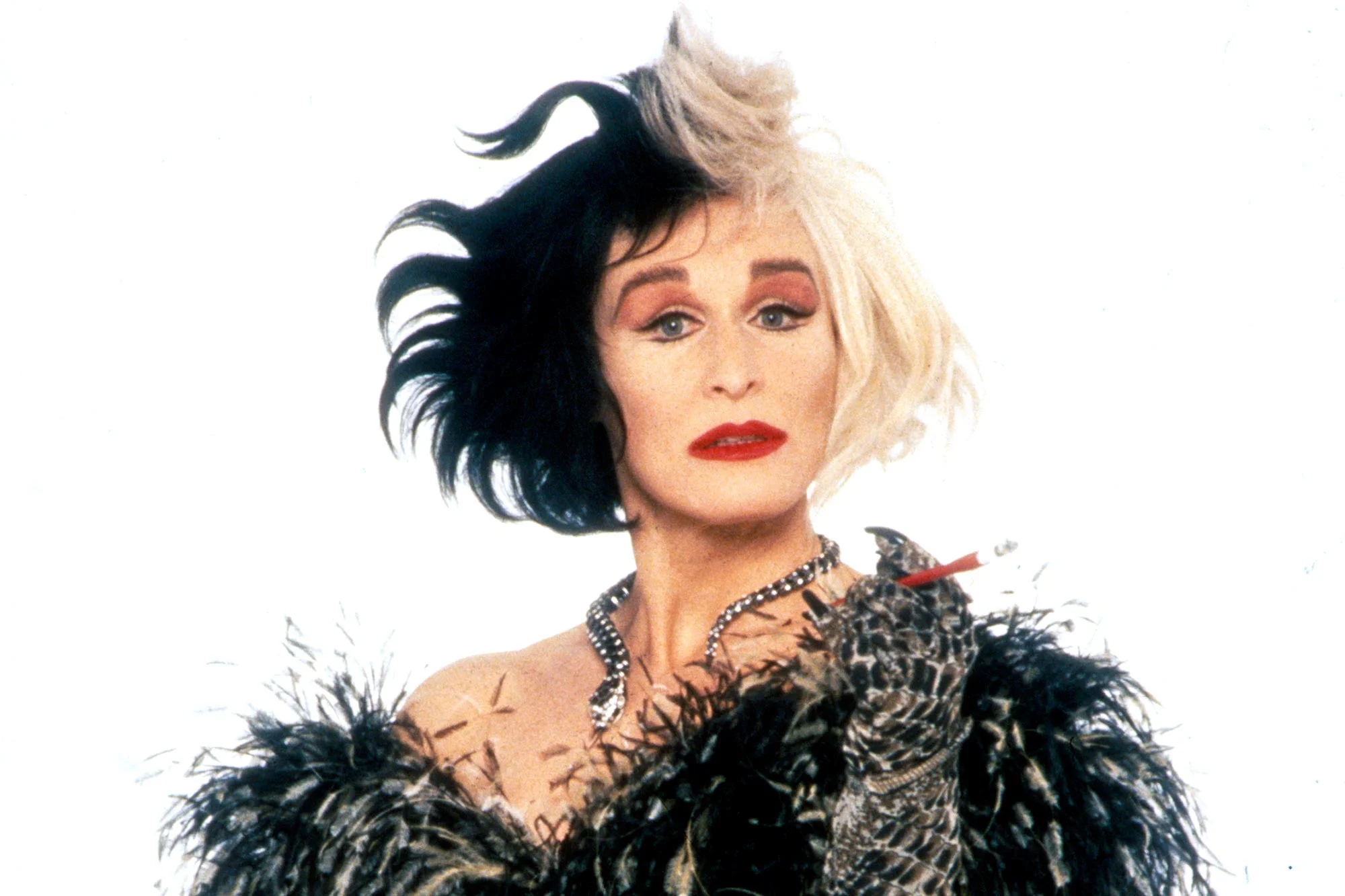 Актриса Гленн Клоуз в образе Круэллы де Вилль из фильма 1996 года