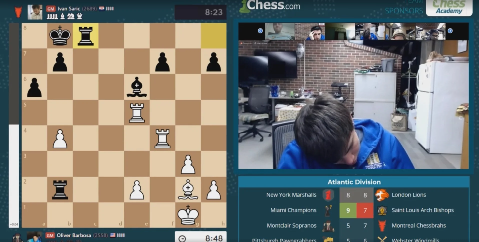 Шахматист заснул во время турнира, который транслировался на Twitch - фото 1