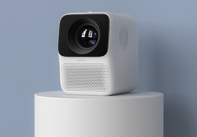 Xiaomi представила миниатюрный проектор Wanbo T2 Free Projector за 6000 рублей - фото 1