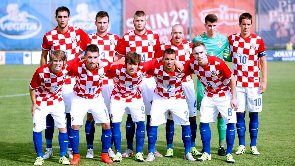 Хорватский язык для русского уха очень специфичен, и это же слово применимо и к хорватским именам. Попробуйте угадать, где имя и фамилия игрока сборной Хорватии по футболу, а где — обычные слова на хорватском, обозначающие посуду и столовые принадлежности.