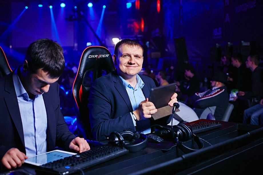 На EPICENTER 2019 «Канобу» пообщался с комментатором студии Starladder Романом «CaspeRRR» Лепехиным. Речь зашла не только о самом «Эпицентре», но и о предстоящем The International 2019. Кто будет фаворитом квалификаций в СНГ, что может произойти с Virtus.pro после «Инта», что ожидать от NAVI и правильно ли ведет себя Valve, когда не вмешивается в скандалы внутри СНГ?
