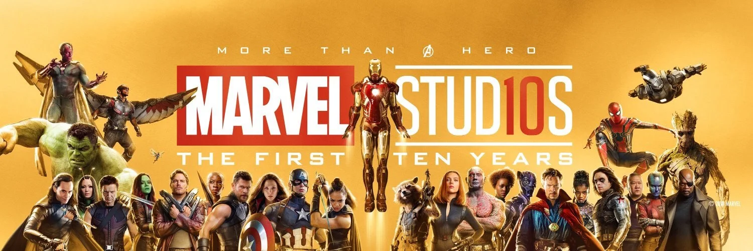 80 актеров и режиссеров на одном фото! Marvel начала праздновать 10-летие своей киновселенной - фото 1