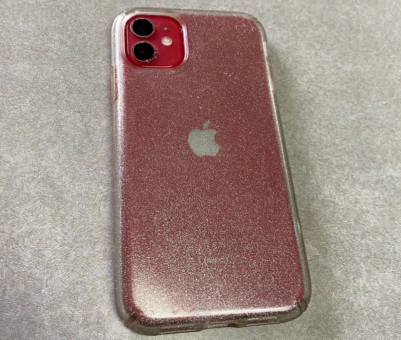 Девочке вернули утерянный iPhone 11. Он два месяца пролежал на дне озера в Диснейленде и остался цел - фото 2