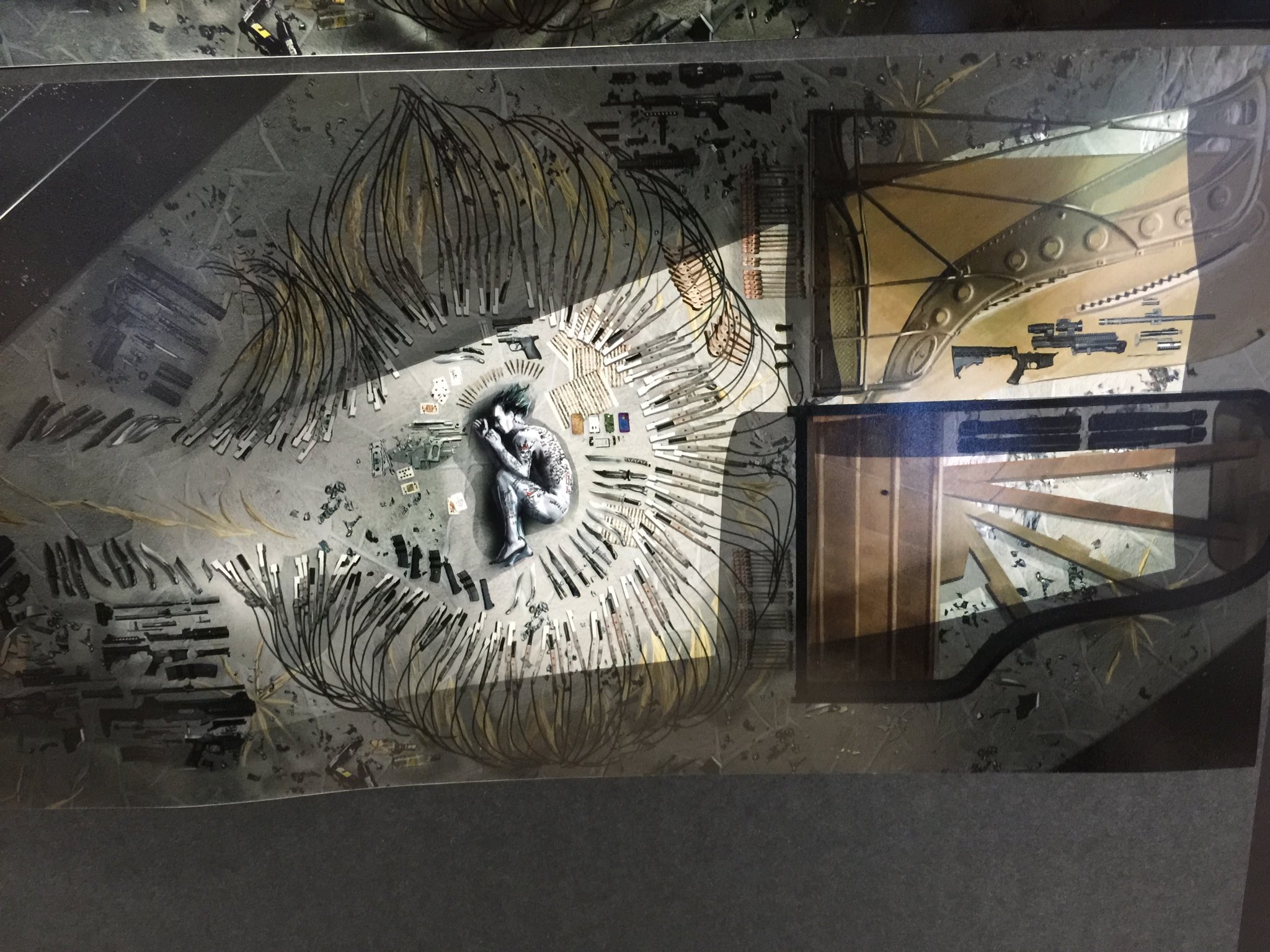 [Источник](https://twitter.com/DavidAyerMovies/status/1378071674549989378)