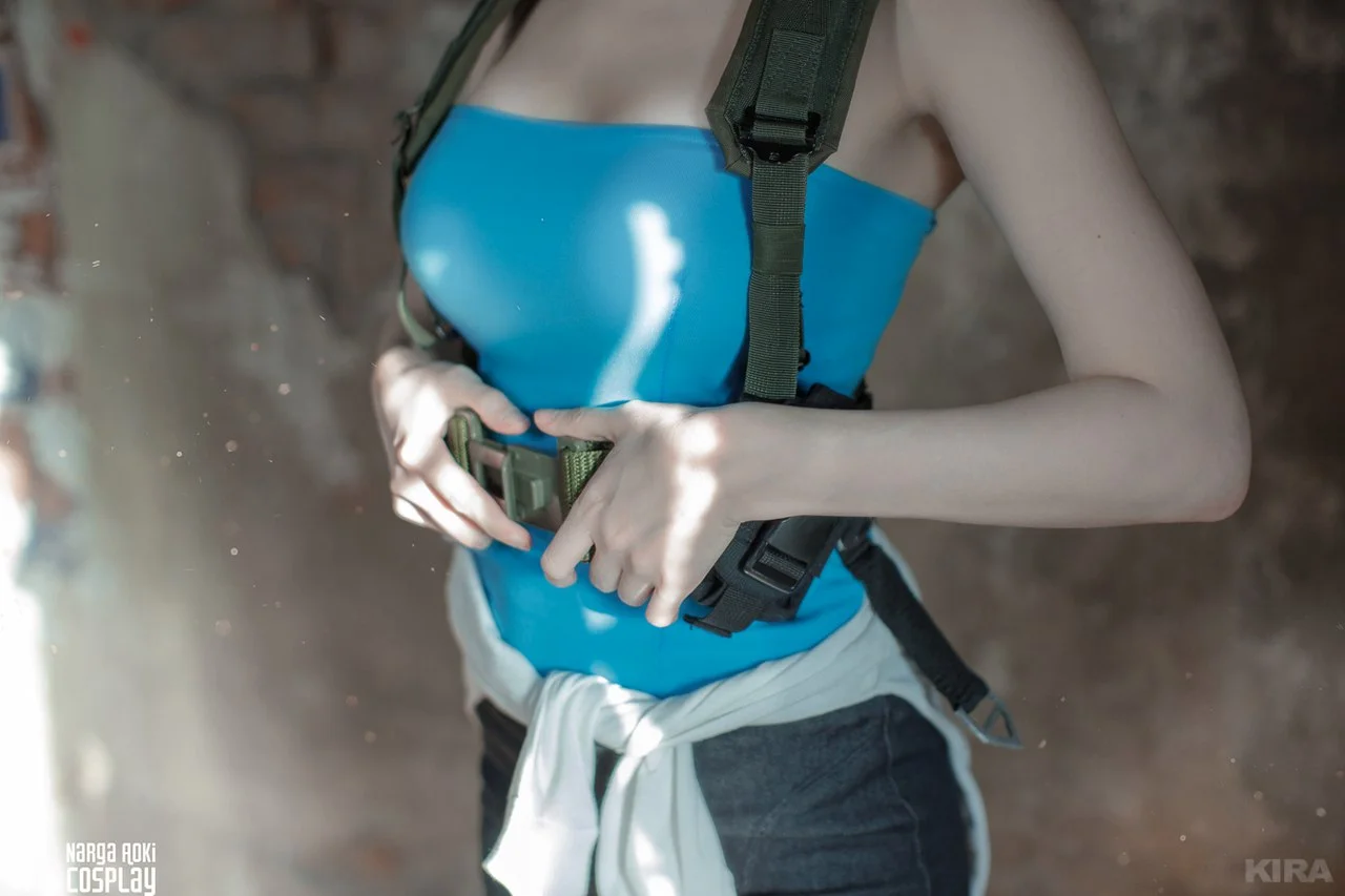 Косплей дня: Джилл Валентайн из Resident Evil 3: Nemesis﻿ сражается с зомби - фото 7
