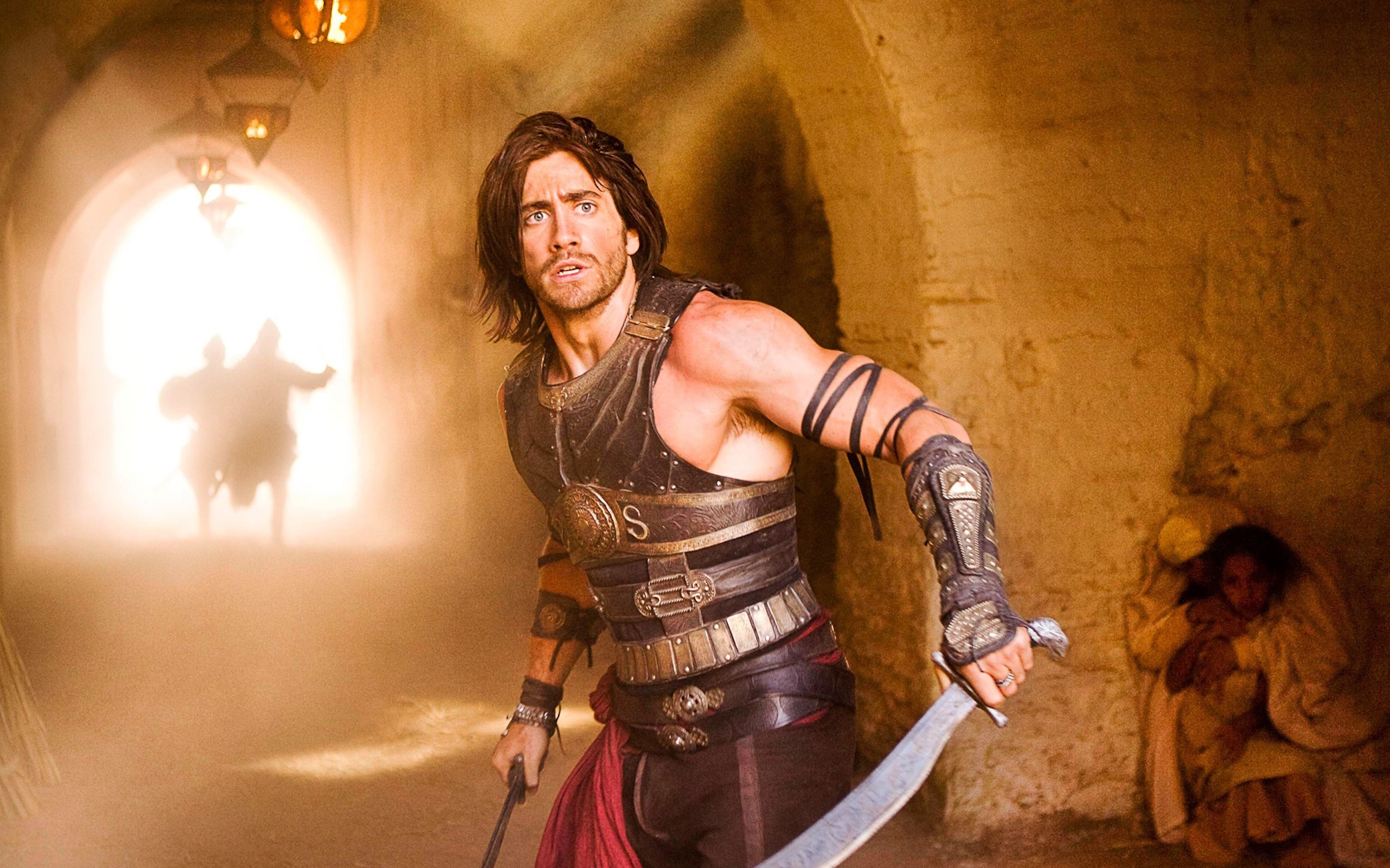 19 декабря американскому актеру Джейку Джилленхолу исполнилось 39 лет. Он известен ролями в психологических триллерах и романтических картинах, а не так давно снялся в роли Мистерио в фильме о Человеке-Пауке вместе с Томом Холландом. В этом топе вспоминаем лучшие роли Джейка.