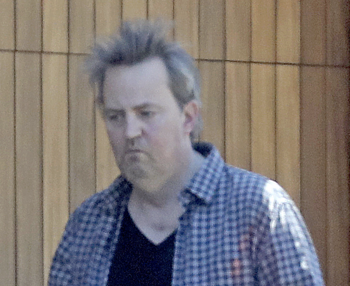 Фанаты увидели, как изменился Чендлер из «Друзей» за время карантина - изображение 1 Фанаты увидели, как изменился Чендлер из «Друзей» за время карантина - фото 1