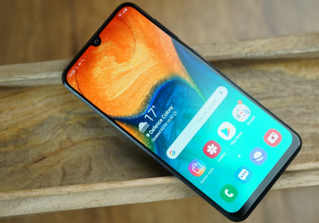 Анонс Samsung Galaxy A40: стильный середнячок для любителей селфи | Канобу