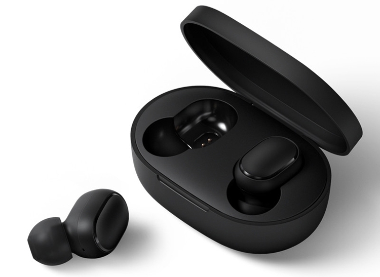 В 13 раз дешевле AirPods: Xiaomi представила беспроводные наушники Redmi AirDots - фото 2