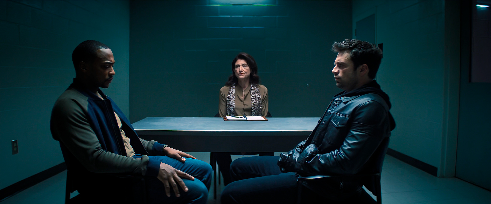 Рецензия на 2 серию «Сокола и Зимнего Солдата». Кто заменил Капитана Америку? - фото 5