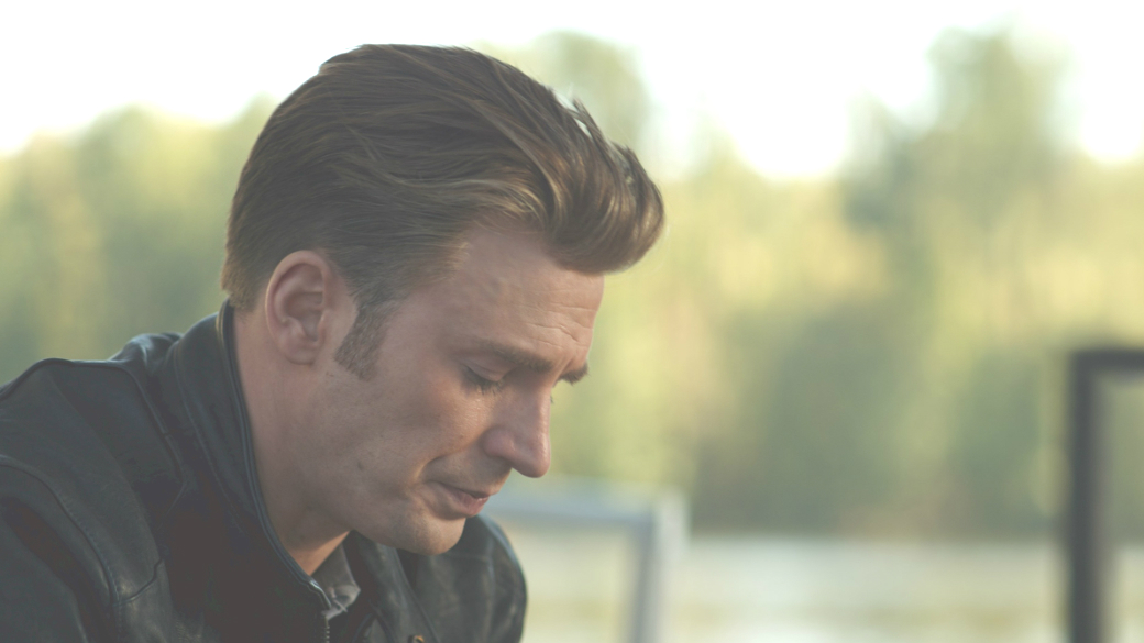 29 апреля в России вышел фильм «Мстители: Финал» (Avengers: Endgame), завершающий 11-летнюю историю MCU. В картине остатки Стражей Галактики и Мстителей предпринимают отчаянную попытку исправить щелчок Перчаткой Бесконечности, чтобы вернуть все на свои места. Одним из ключевых героев главного блокбастера 2019 года стал Стив Роджерс, и к развитию персонажа в кроссовере есть большие вопросы.