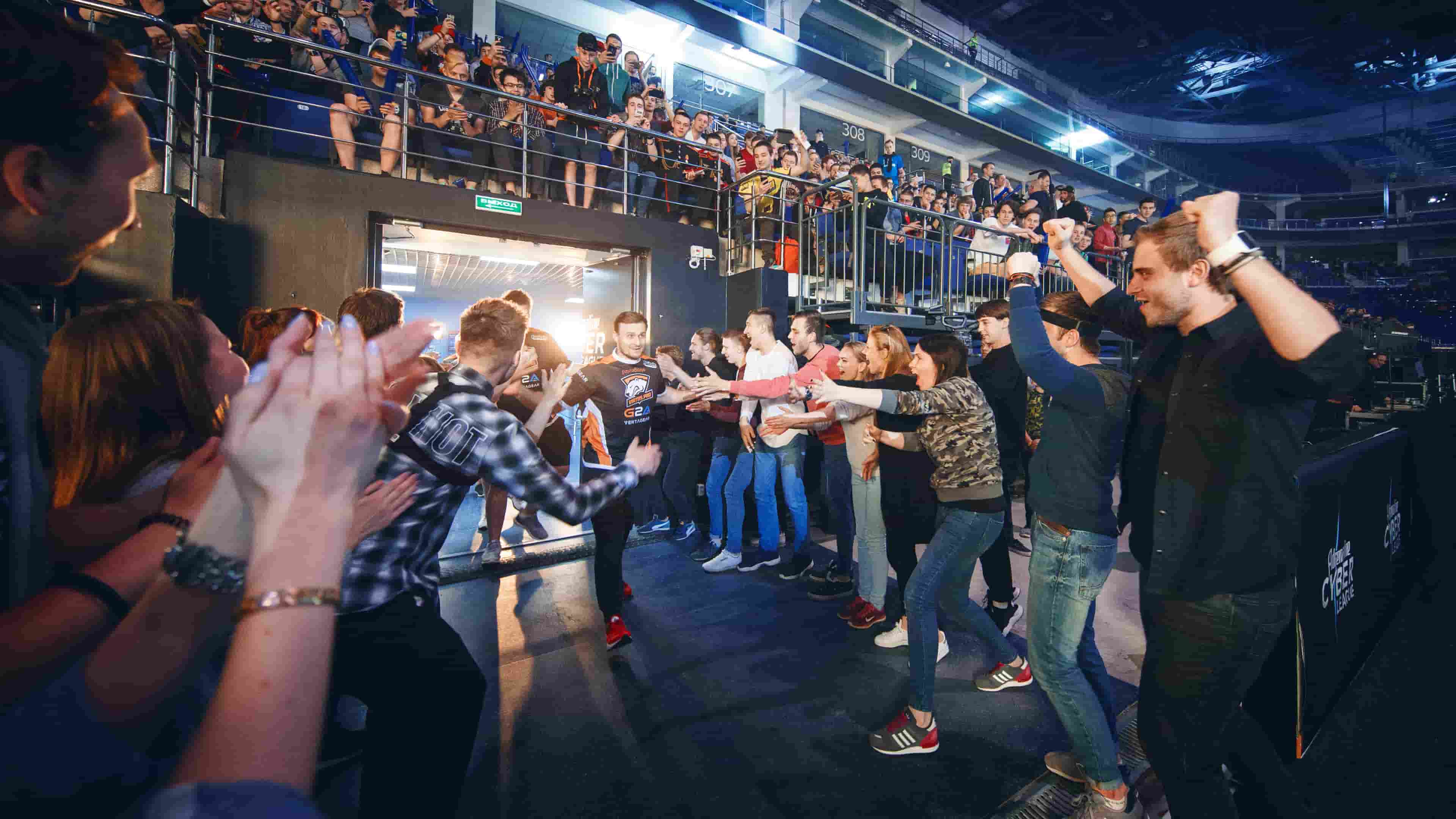 Adrenaline Rush анонсирует турнир по CS:GO с участием Virtus.pro и Gambit - изображение 1 Adrenaline Rush анонсирует турнир по CS:GO с участием Virtus.pro и Gambit - фото 1