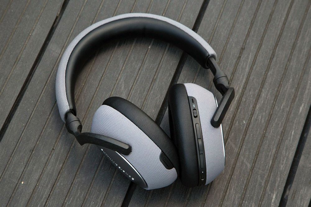 Apple Airpods Max в России стоят 62 990 рублей и это серьезный ценник для наушников. Собрали популярные и, на наш взгляд, лучшие полноразмерные беспроводные модели с AliExpress, которые стоят сильно дешевле, но дают отличное качество звука.