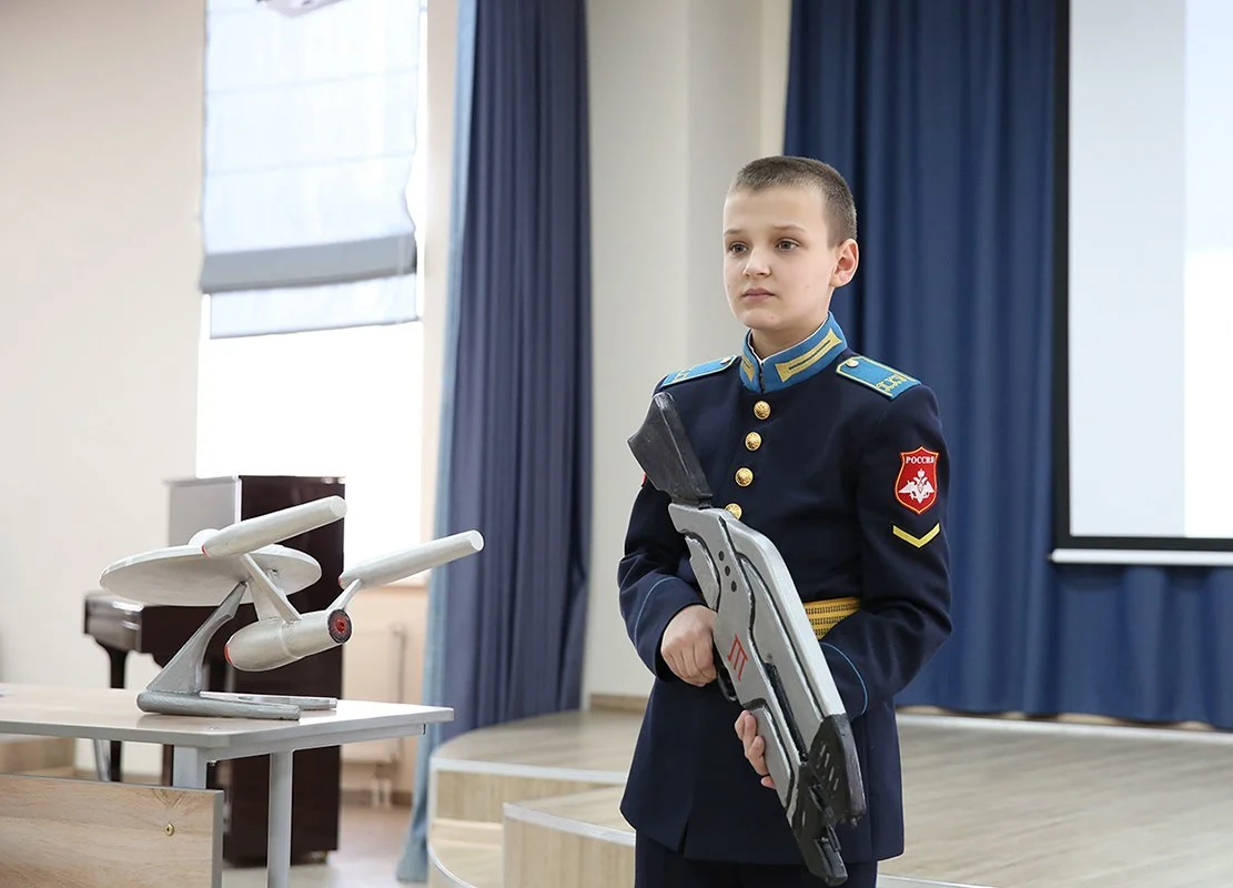 Юные российские кадеты представили свои модели оружия. Среди них оказалась винтовка из Mass Effect - фото 1