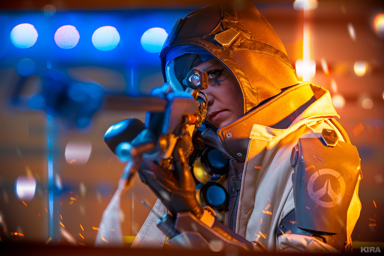 Есть еще порох в пороховницах: Ана и Солдат-76 в невероятно красочном косплее - фото 2