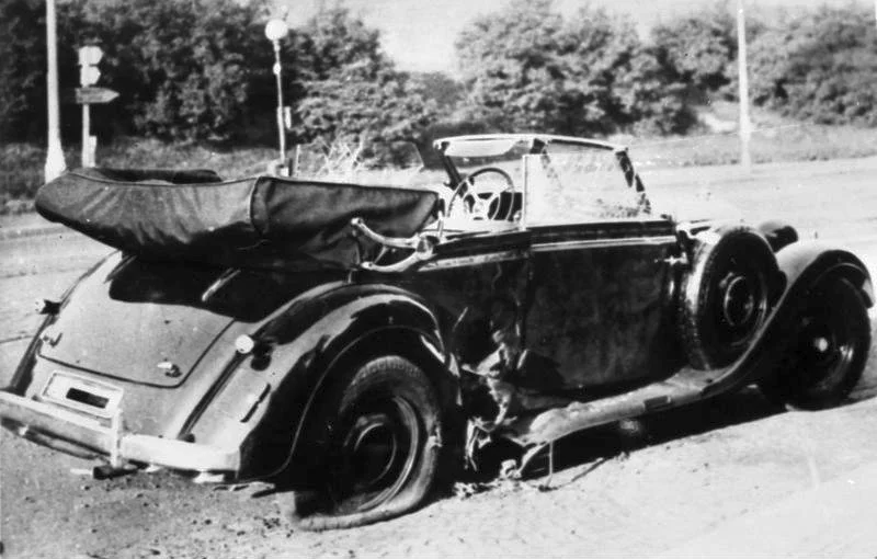 Автомобиль Гейдриха после покушения