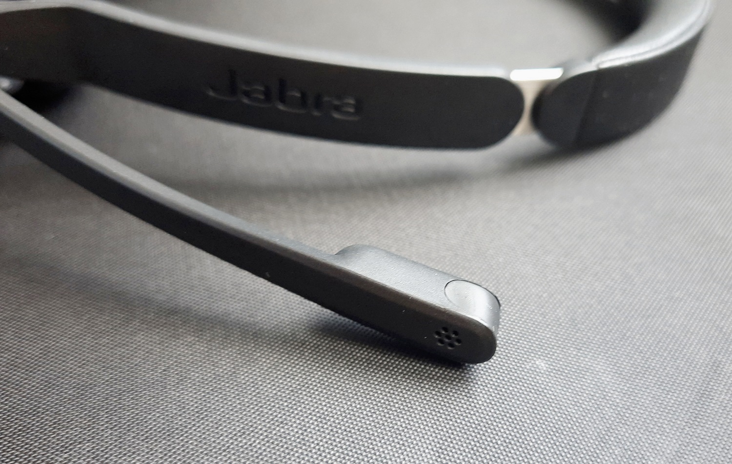 Обзор Jabra Evolve2 30: компактная проводная гарнитура для удалённой работы - фото 8