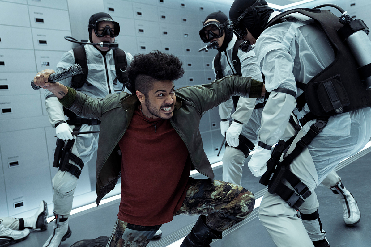 Пять причин посмотреть «Наследие Юпитера» – ответ «Пацанам» от Netflix - фото 3