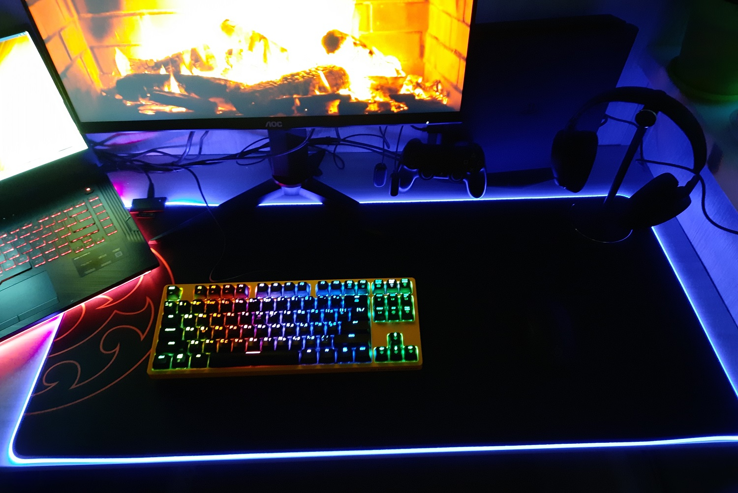 На обзор «Канобу» попал игровой коврик Adata XPG Battleground XL Prime. Он рассчитан на клавиатуру и мышку, имеет отличную скользящую поверхность и RGB-подсветку. Есть ли у него минусы, кому подойдет, и так ли защищен от царапин, как заявляет производитель, читайте в обзоре ниже.