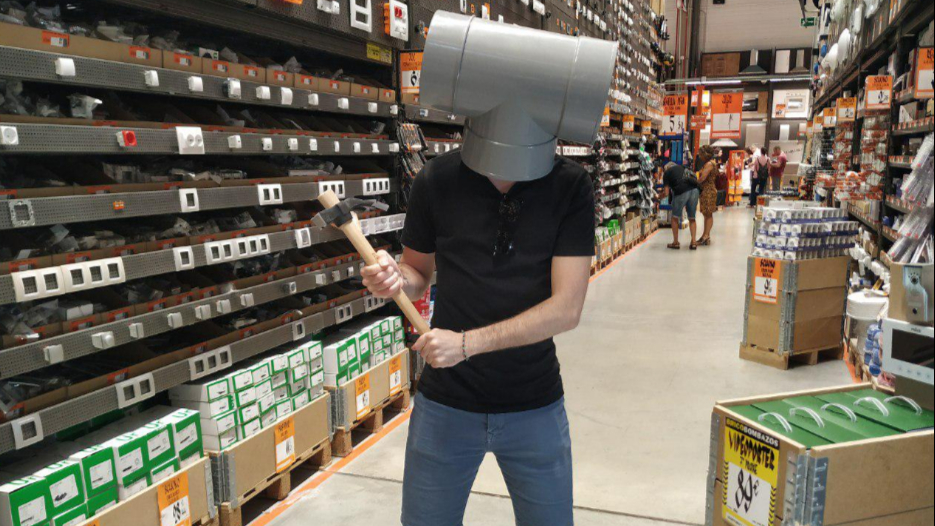 Вьетнамский лоукост косплей — это отдельный вид искусства, который выходит за грань привычных категорий красоты и эстетики. Сможете ли вы познать все его прелести и разглядеть в нем героев из Dota 2?