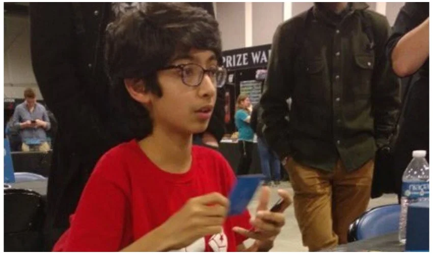 12-летний школьник крушит соперников на турнире по Magic - фото 1