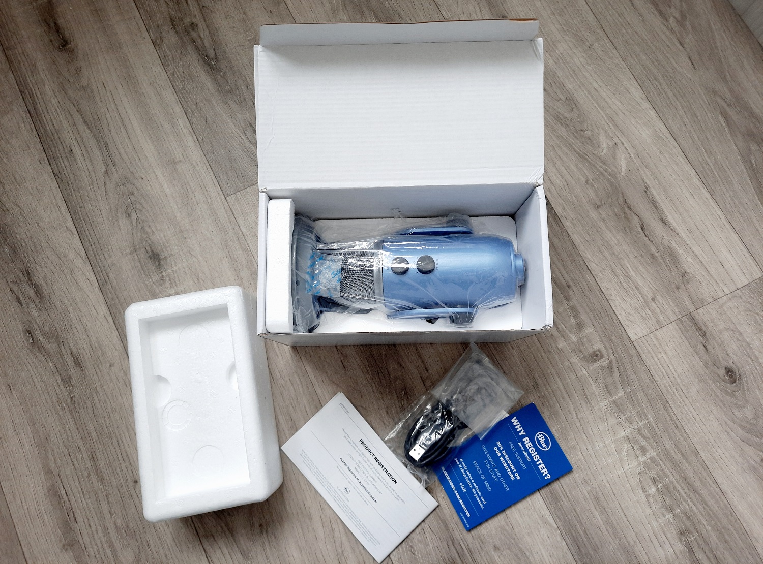 Обзор Blue Yeti. Микрофон в ретро стиле для стримов, записи голоса и видео - изображение 2 Обзор Blue Yeti. Микрофон в ретро стиле для стримов, записи голоса и видео - фото 2