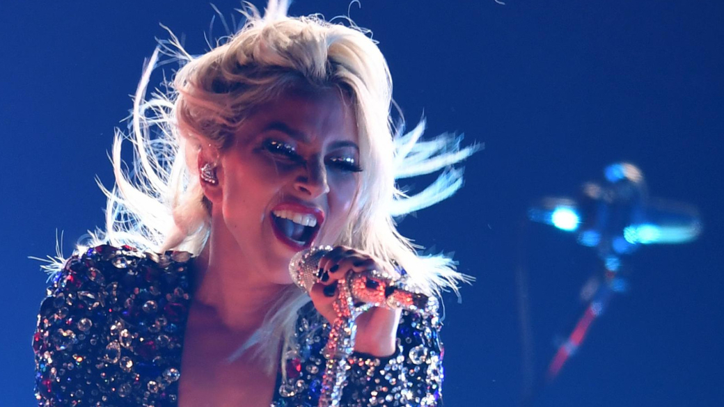 Неизвестный музыкант обвинил Леди Гагу в плагиате в песне Shallow из-за трех нот  - фото 1