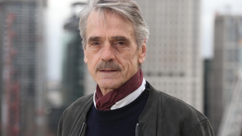 Альфред из киновселенной DC сыграет главную роль в сериале «Хранители» от HBO - фото 1