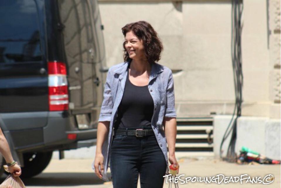 Что Рик и его люди забыли в Вашингтоне? Новые фото со съемок 9 сезона «Ходячих мертвецов» - фото 1