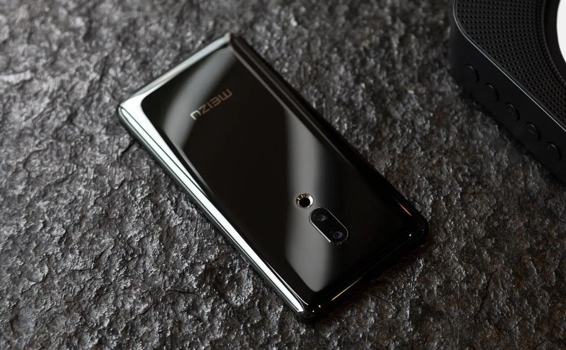 Анонс Meizu Zero: смартфон без кнопок, вырезов под динамики, сканера отпечатков и слота для «симки» - фото 1