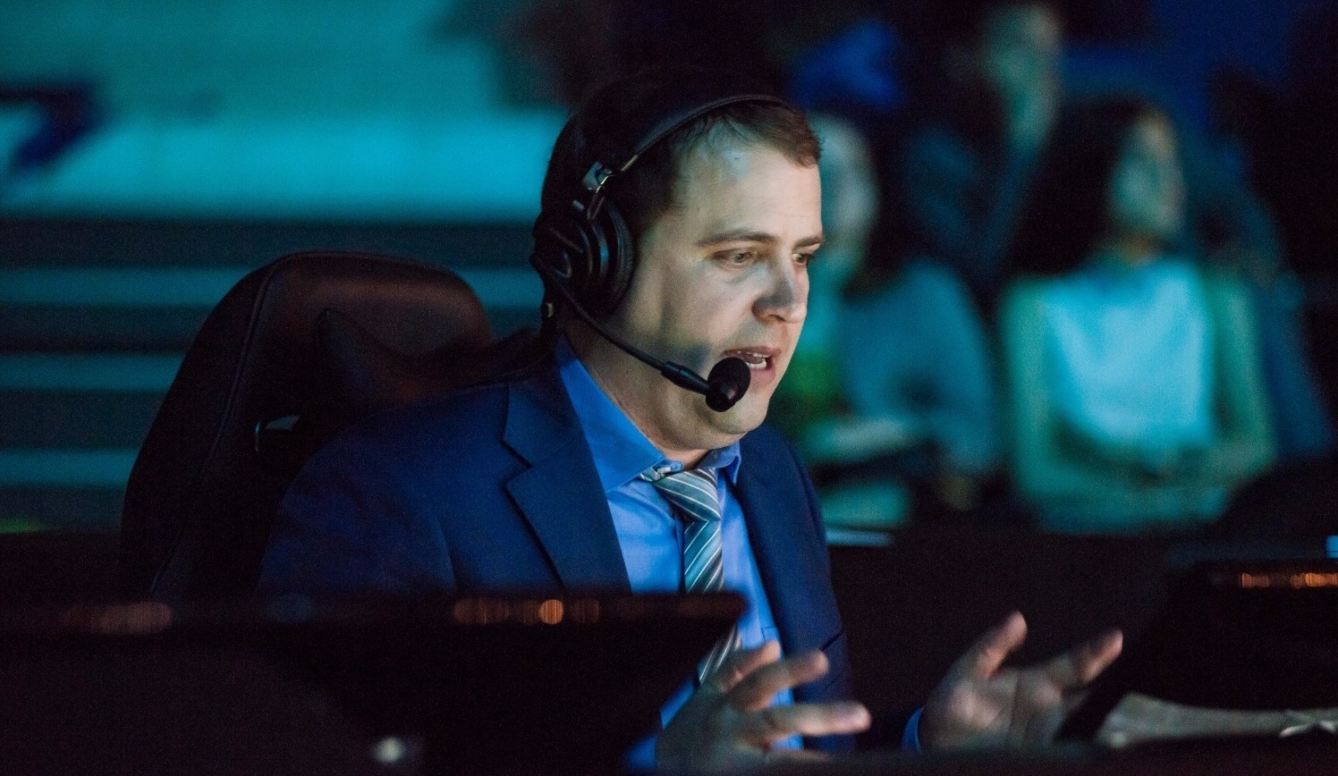 Своих любимых комментаторов Dota 2 вы точно узнаете в лицо. Но что будет, если на трансляции не покажут их лиц? «Канобу» предлагает вам проверить, как хорошо вы знаете комментаторов по их голосам. 