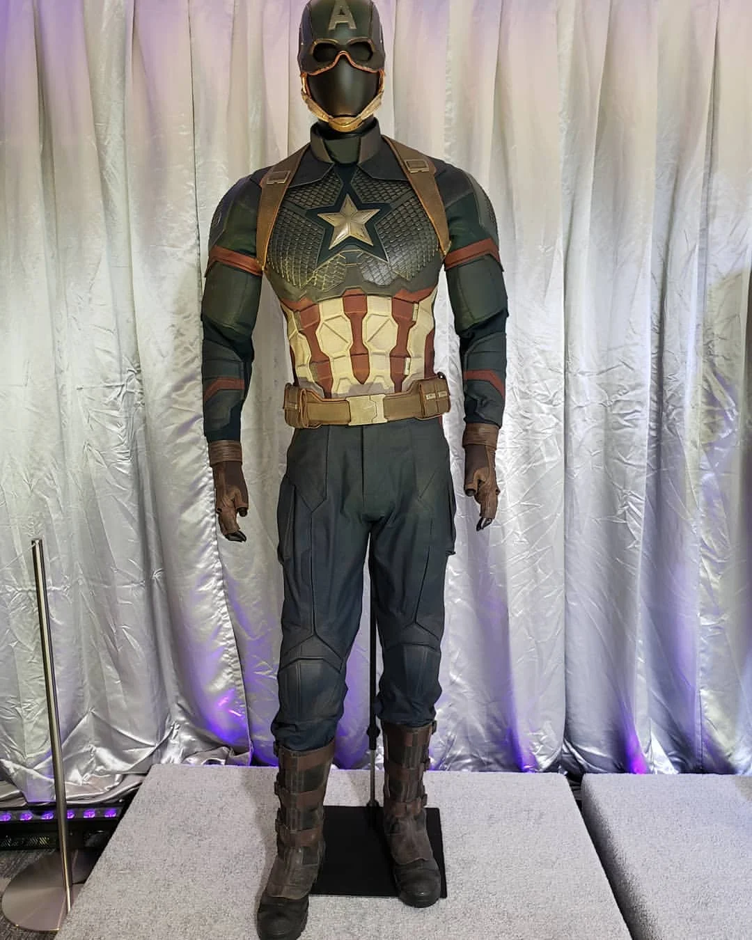 Посмотрите на костюмы Капитана Америка, Небулы, Тора и других героев фильма «Мстители: Финал» - фото 3
