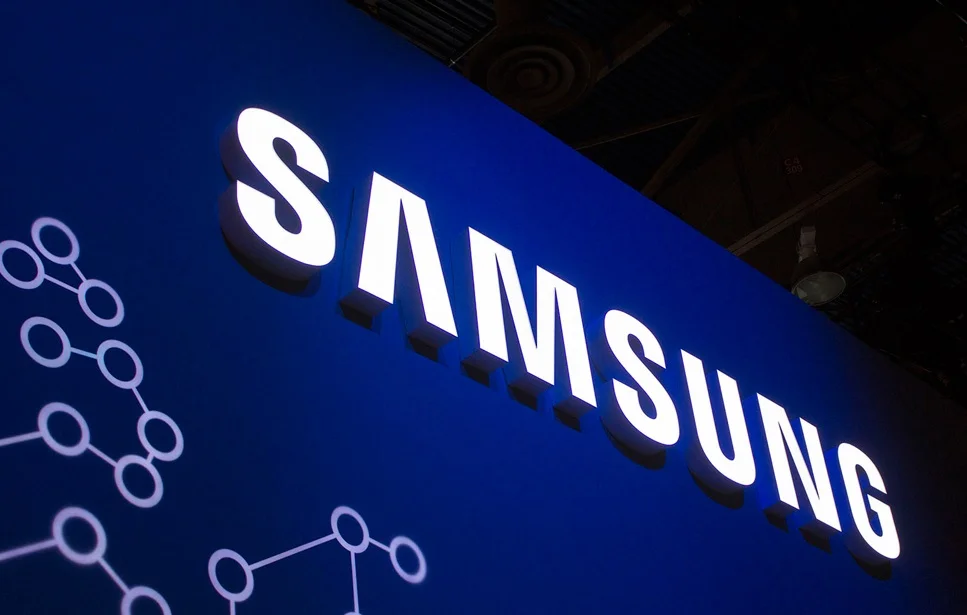Samsung начала выпуск мобильной флеш-памяти eUFS 3.0 на 512 ГБ. 2100 МБ/с и быстрее microSD в 20 раз - фото 1