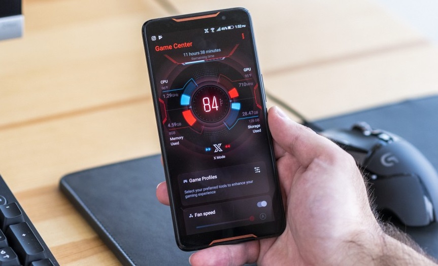 Представлен Asus ROG Phone 2: игровой смартфон с аксессуарами и огромной батареей [Обновлено] - фото 1
