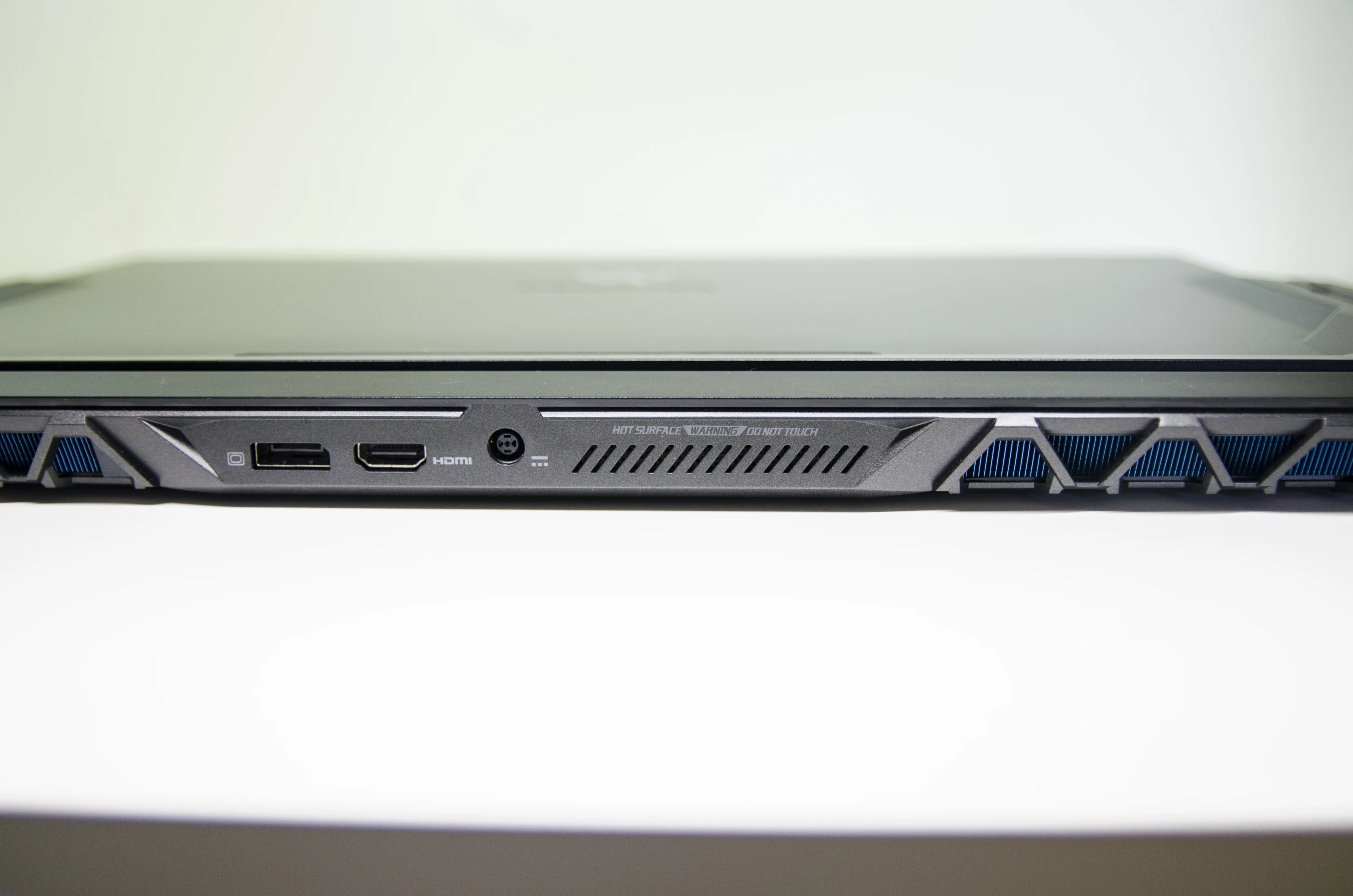 Ноутбук-трансформер за 369 000 Р: Acer Predator Triton 900 - фото 3