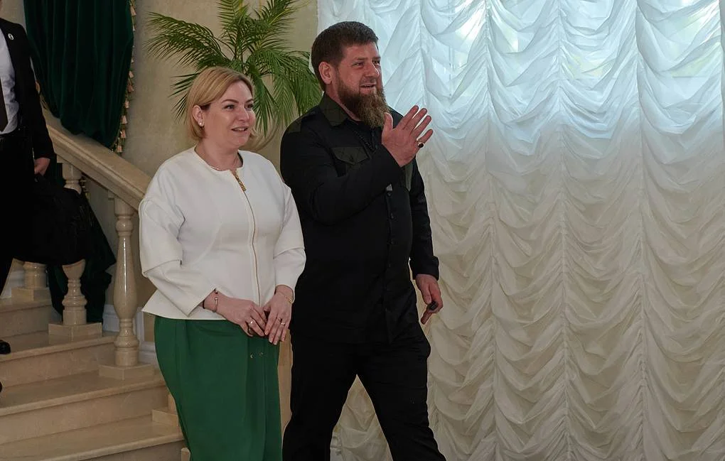 Министр культуры РФ снимет документальную картину вместе с Рамзаном Кадыровым - фото 1