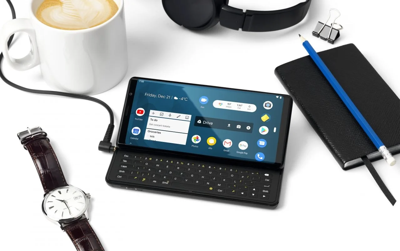 Анонс F(x)tech Pro 1: смартфон-слайдер с боковой QWERTY-клавиатурой - фото 1