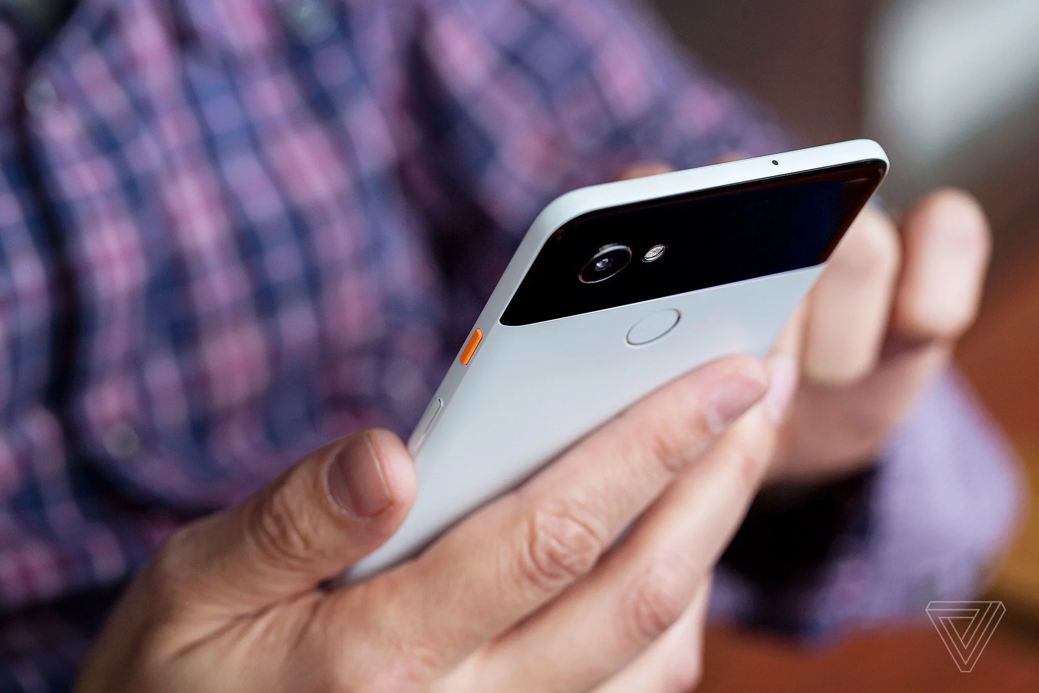 Что не так с Google Pixel 2? Главные плюсы и минусы новых смартфонов - фото 1