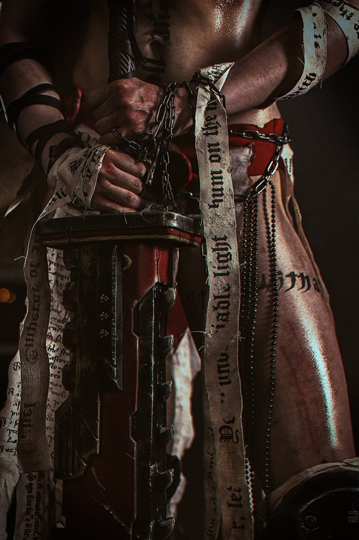 NSFW косплей дня: Сестры-Репентии из Warhammer 40.000 - изображение 9 NSFW косплей дня: Сестры-Репентии из Warhammer 40.000 - фото 9