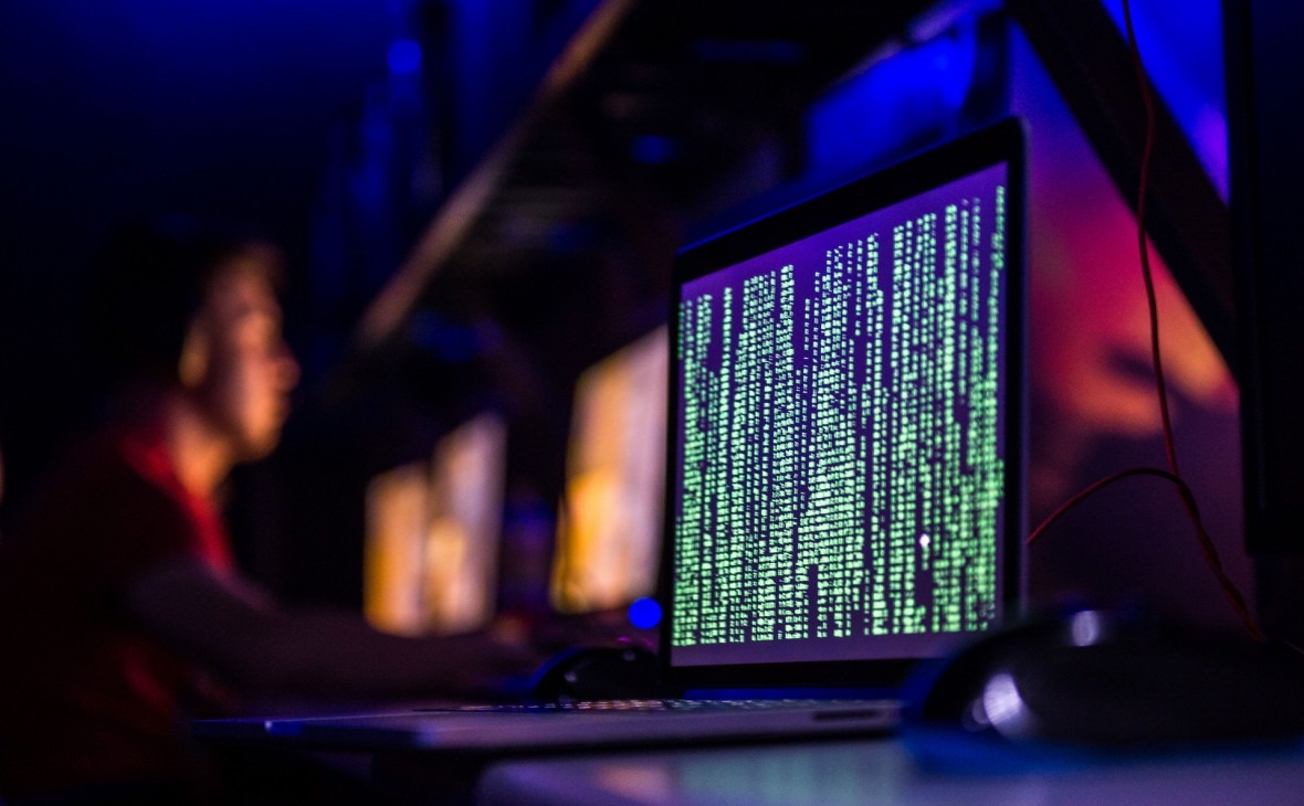 Россияне пострадали от «Белого кролика» — новой схемы кражи денег с банковских карт - изображение 1 Россияне пострадали от «Белого кролика» — новой схемы кражи денег с банковских карт - фото 1